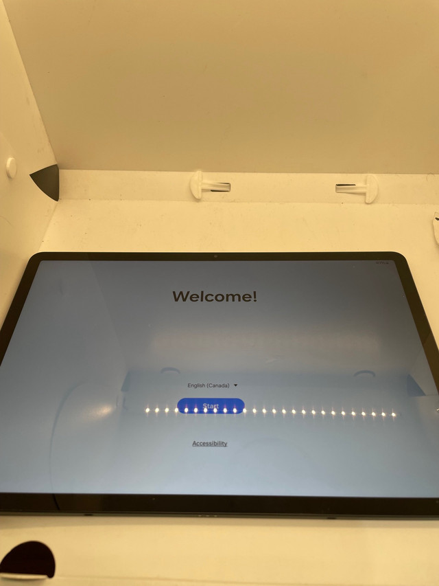 Samsung Tab S7 FE With Box in Other in City of Toronto - Image 2