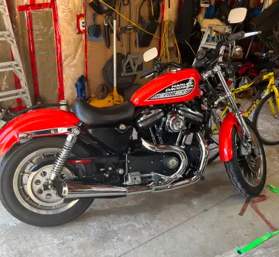 2002 Harley Davidson Sportster 883r. Near mint condition. just under 38000kms. SE slip-on. Upgraded...