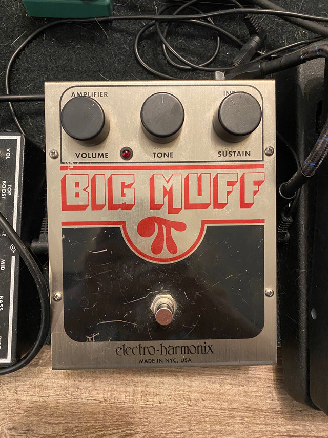 Electro harmonix made in Nyc Big Muff in Amps & Pedals in Strathcona County