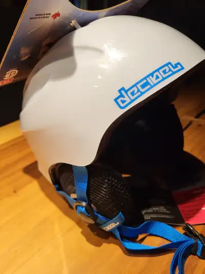 Casque de ski small  - neuf, View more