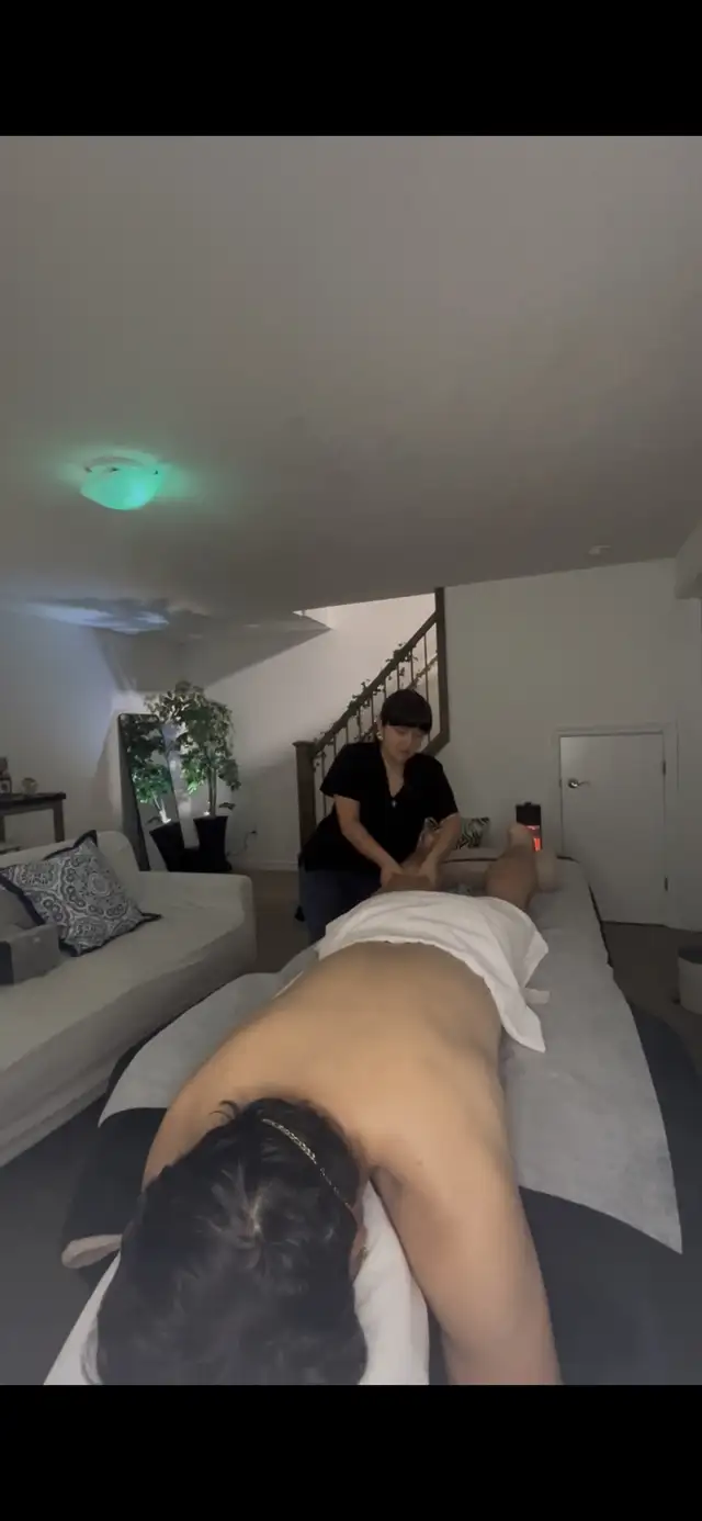 Massage Therapist64280283501313120