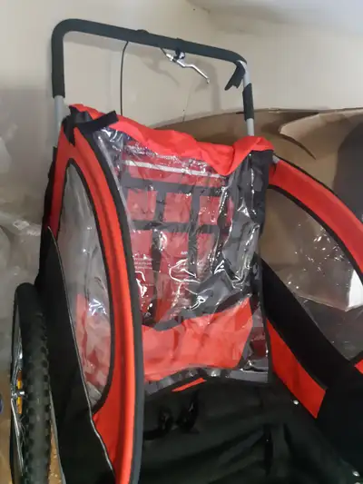 À VENDRE – Remorque à vélo 3 roues pour 2 enfants (comme neuve), View more