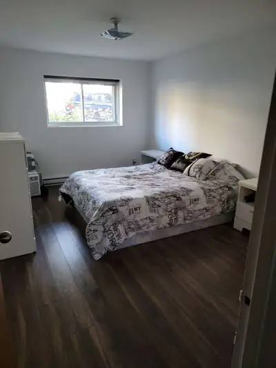 GRAND APPARTEMENT ENSOLEILLÉ DE 1000 PIÈCES À VILLERAY URBAIN
