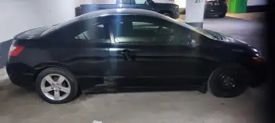 423,010 km Automatic 2 door coupe 5 seater Black I am getting rid of it. It's an old car and needs a...