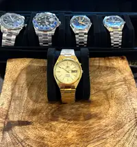 Gold orient watch. (New)
