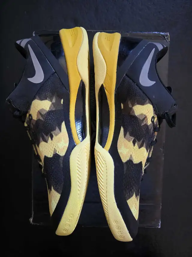 Kobe 8 Sulfur size 8 in Men's Shoes in Mississauga / Peel Region - Image 5