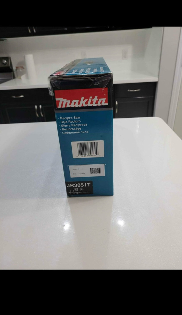 Makita Reciprocating SawVariable Speed, Lock-On Button in Power Tools in Edmonton
