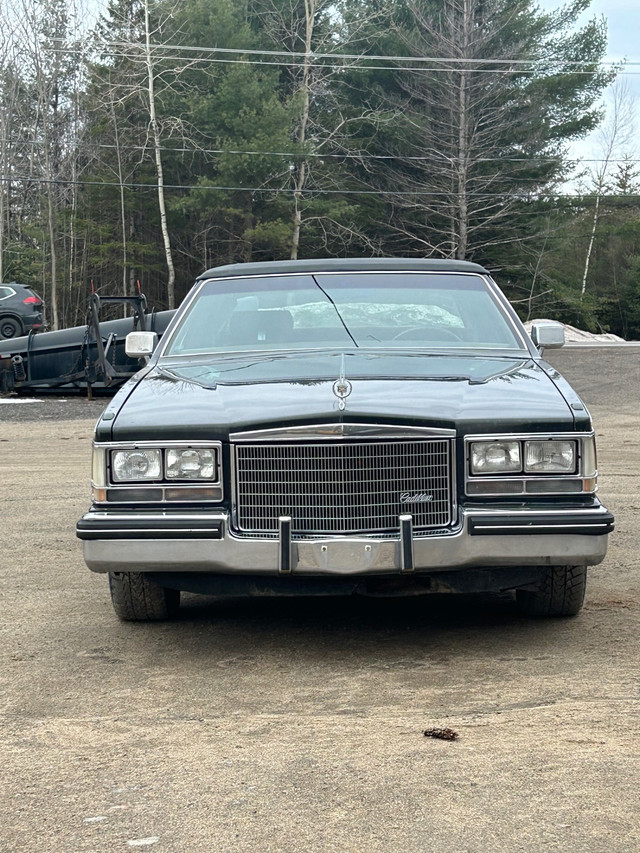 Cadillac 1984 dans Autos et camions  à Lanaudière - Image 3