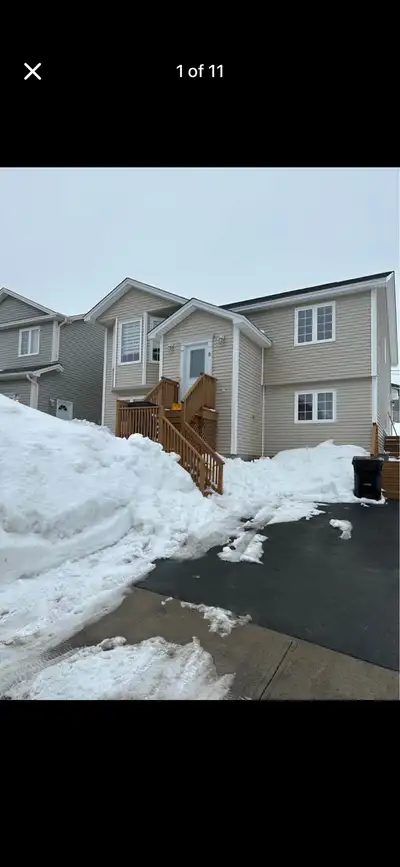3 Bedroom / 2 bathroom house, with downstairs Rec Room, for rent in Kenmount Terrace . Close to bus...