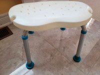 Seniors shower table with adjustable hight