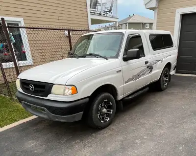 Mazda b2300 2009 4 cylindre 2.3l automatique . 2 propriétaire don moi depuis 2014 . Antirouille chaq...