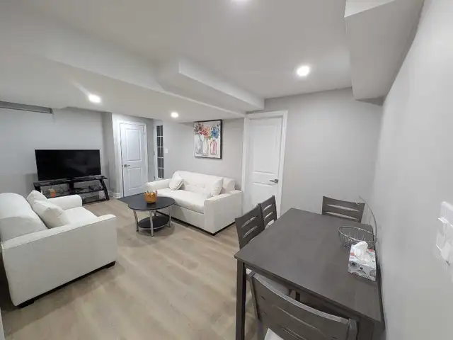 Furnished 2 Bedroom/1 Bath for rent near Square one/Heartland