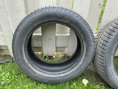 4 pneus hiver Michelin x-ice Grandeur 205/55r16 Reste 9/32 ( état neuf est 10.5/32 selon le fabrican...