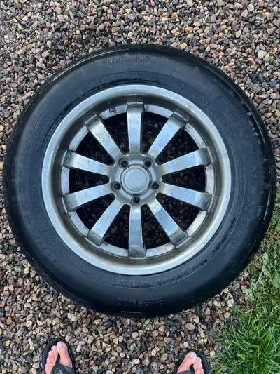 235 65 R18 Klasse Motorsport rims and winter tires. 4 tires and rims. Came off of a 2013 Nissan Path...