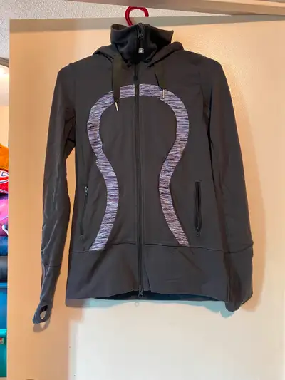 LULULEMON HOODED STRIDE JACKET SIZE 6, View more