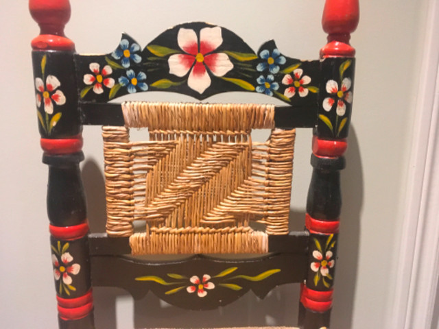 Chaise artisanale en rotin dans Chaises, Fauteuils inclinables  à Ouest de l’Île - Image 2