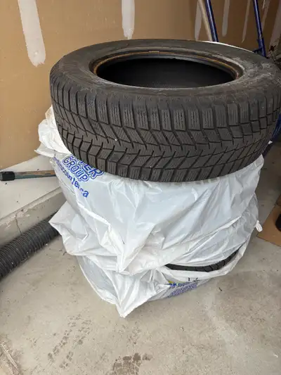 Get ready for the colder months with these used Continental WinterContact tires, sized 235/65 R17,Sp...