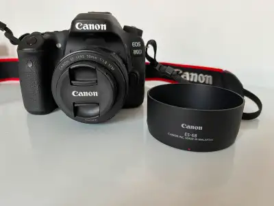 Caméra Canon 80D avec lentille Canon EF 50mm f/1.8 STM . Le tout en très bonne condition, ca me sera...