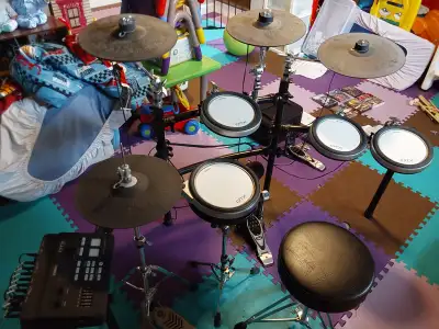 Drum electronique yamaha, DTX750, View more