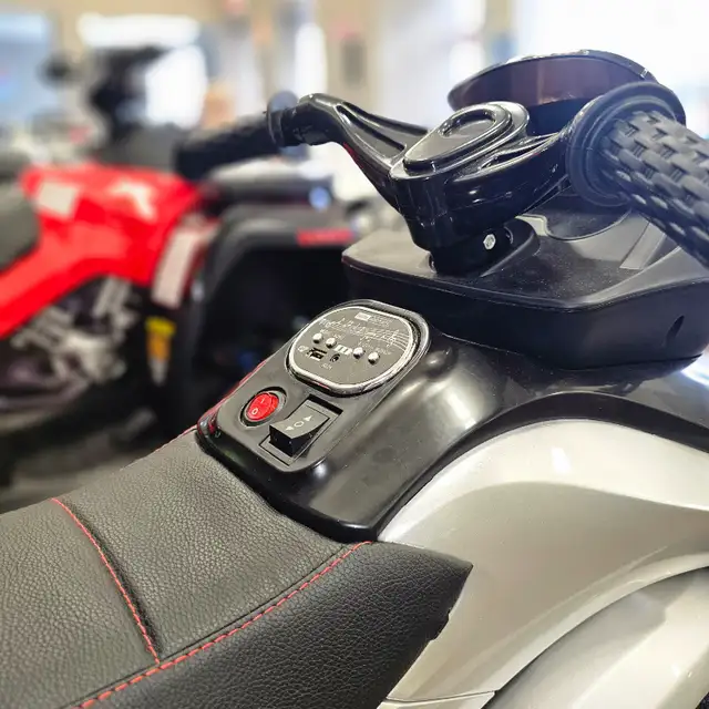 12V Battery Powered 3-Wheel Electric Bikes w/ Rubber Wheels, MP3 in Toys & Games in Markham / York Region - Image 9