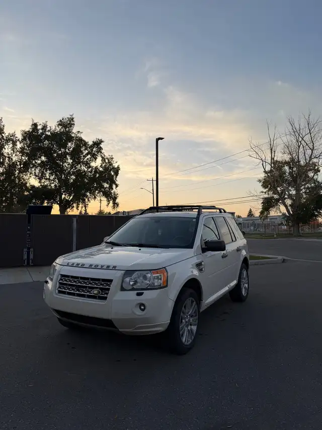 2010 Land Rover HSE LR2
