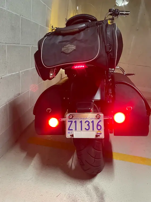 2014 Harley, FXDB 103, Street Bob in Street, Cruisers & Choppers in Kelowna - Image 4