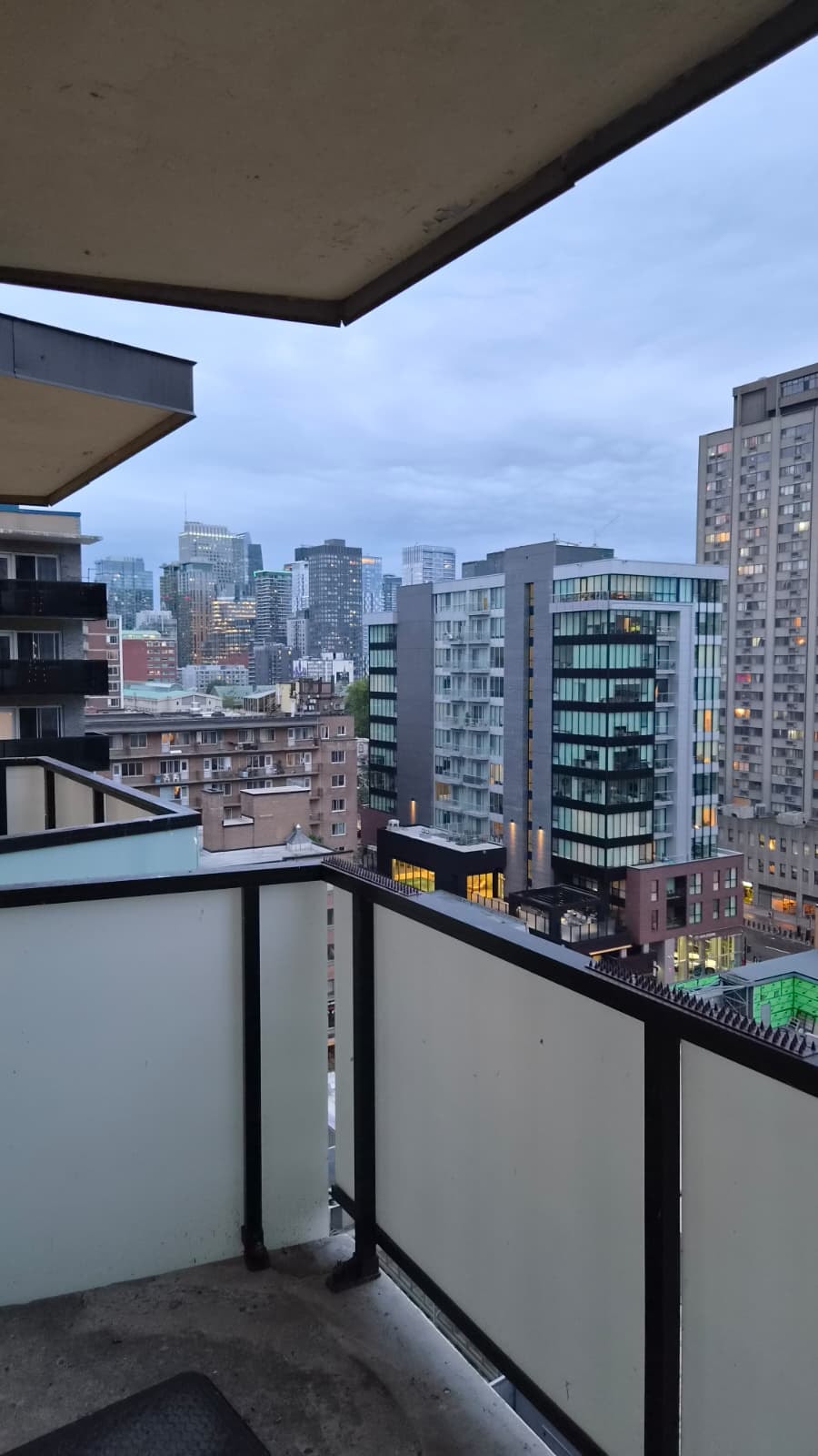 2 1/2 for Rent - Lease Transfer for December 3