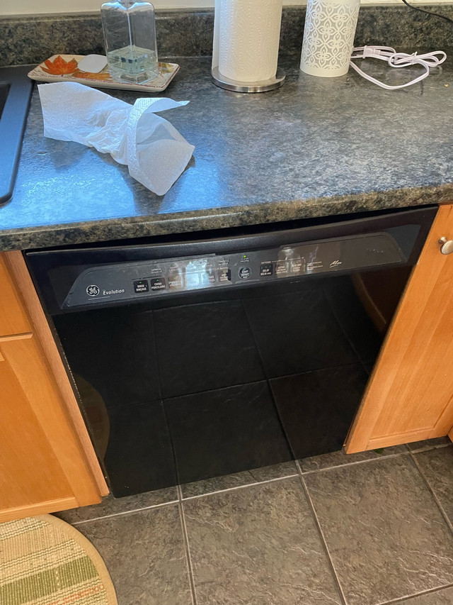 range and dishwasher available after Oct 5 in Stoves, Ovens & Ranges in Yarmouth