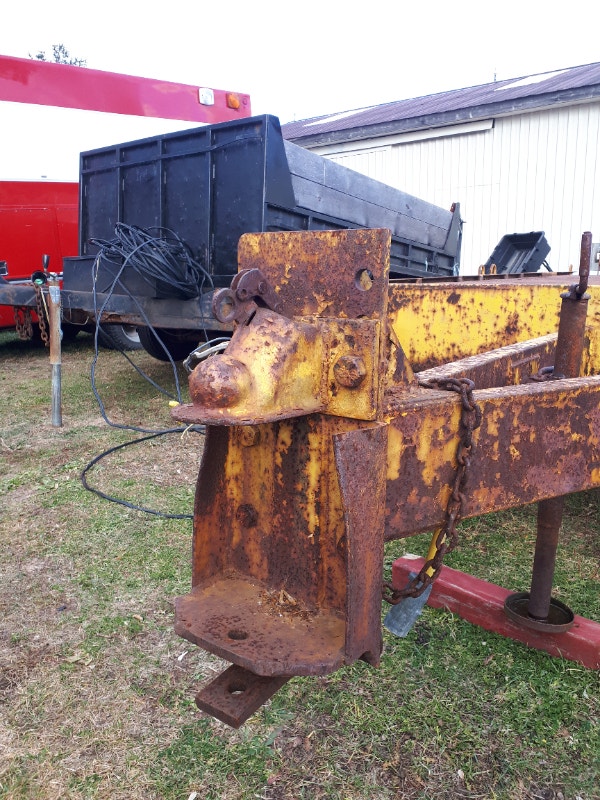 TRIAXLE 16 X 8 STEEL DECK TRAILER, DECKOVER, DUAL HITCH SYSTEM Cargo