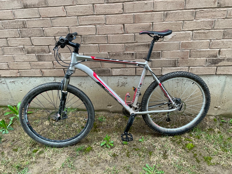 KHS Mountain Bike alite 1000 Mountain Hamilton Kijiji