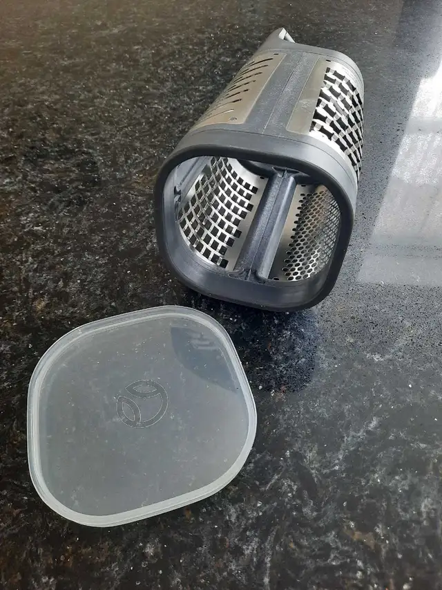 râpe paderno neuve en stainless in Kitchen & Dining Wares in Gatineau - Image 3