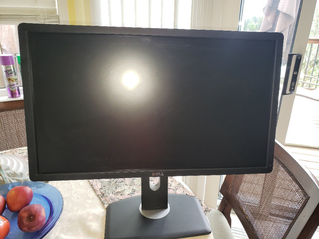 Dell 24" LCD Monitor in Other in Markham / York Region