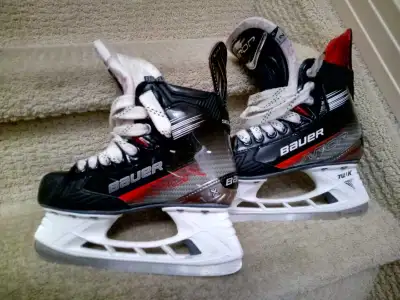 Kids hockey skates Bauer Vapor Size 2, View more