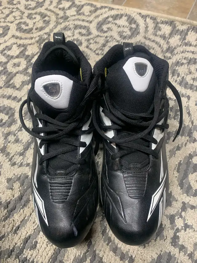 Football Cleats in Football in Saskatoon - Image 5
