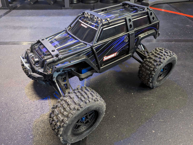 1/10Traxxas Summit with lipo's, extra wheels. Excellent conditio in Hobbies & Crafts in Windsor Region - Image 2