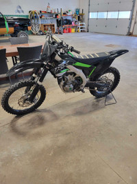 2016 KX450 Dirt Bike