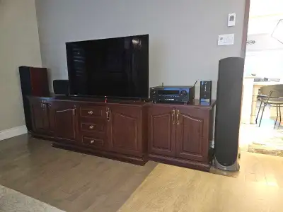 meuble multimédia en chêne fait par un professionnel, View more