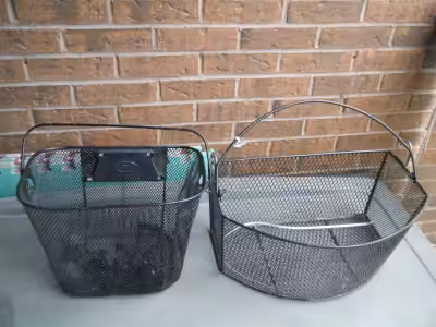 Ladies Green Raleigh mountain bike $125 trade4 samung -iphone8-10Maclaptop ipad/ Record 33/ LPS as s...