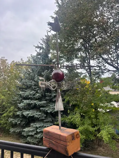 ⚡ 19TH CENTURY LIGHTNING ROD WEATHERVANE ⚡ Very cool 19th century lightning rod and directional weat...