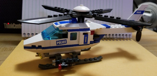 Lego City # 7741 - Police Helicopter in Toys & Games in Oshawa / Durham Region - Image 2