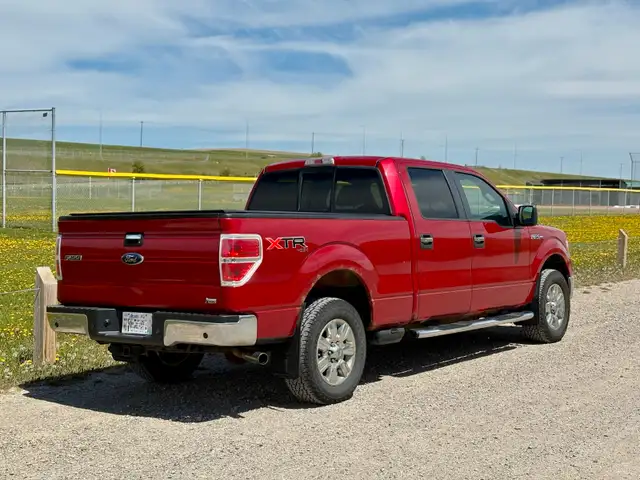 2010 Ford F150 Truck (5.4L) in Cars & Trucks in Calgary - Image 4