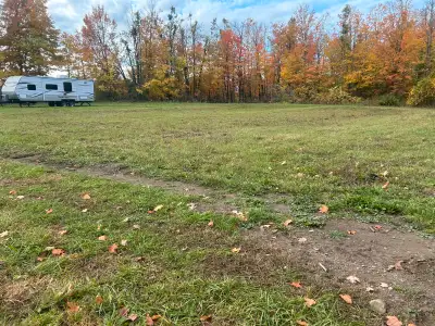 Cheap outdoor storage for large or small boats, trailers, RV’s, etc. Located in Cavan. Very reasonab...