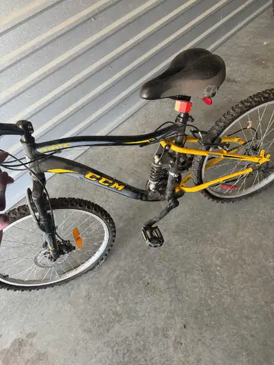 This bike is $400 brand new and it's barely used. Super light dual shock