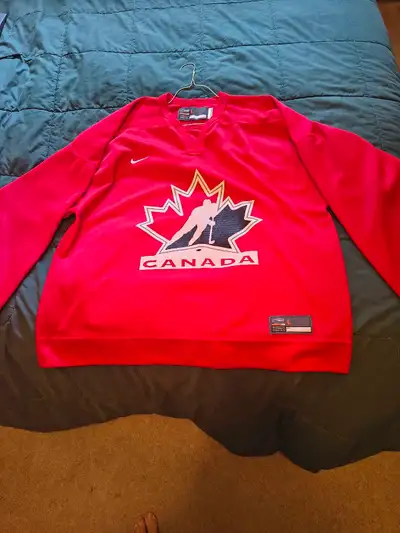 MINT CONDITION VINTAGE NIKE BAUER TEAM CANADA HOCKEY JERSEY, View more