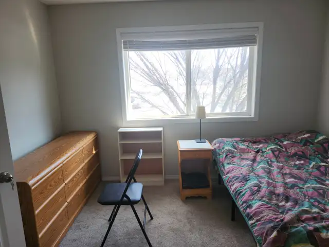 Large Room in Beautiful Central Townhouse, all utilities incl