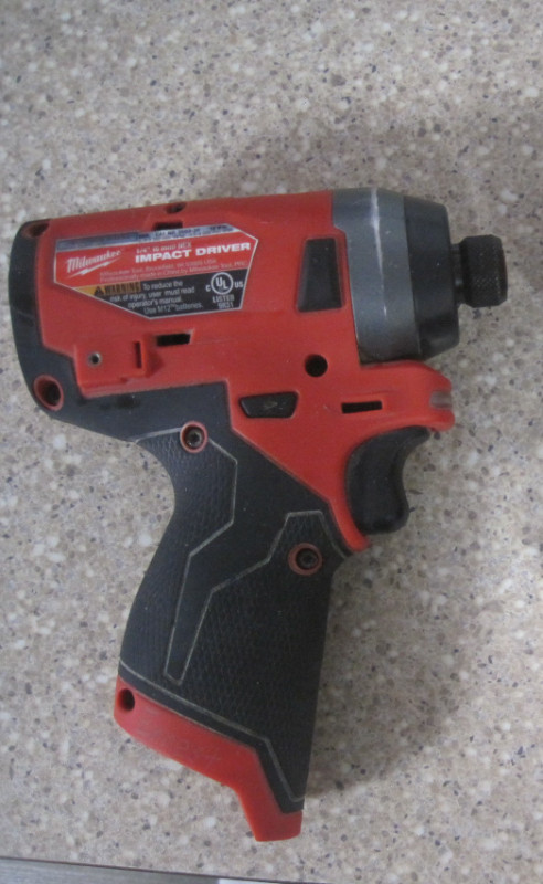 milwaukee m12 impact driver with 4 speeds IN PERFECT CONDITION in Power Tools in Swift Current - Image 2
