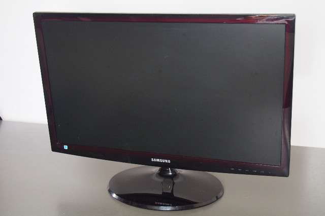 27" Samsung LED monitor in Monitors in Calgary