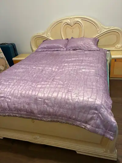 BED.  QUEEN SIZE, View more