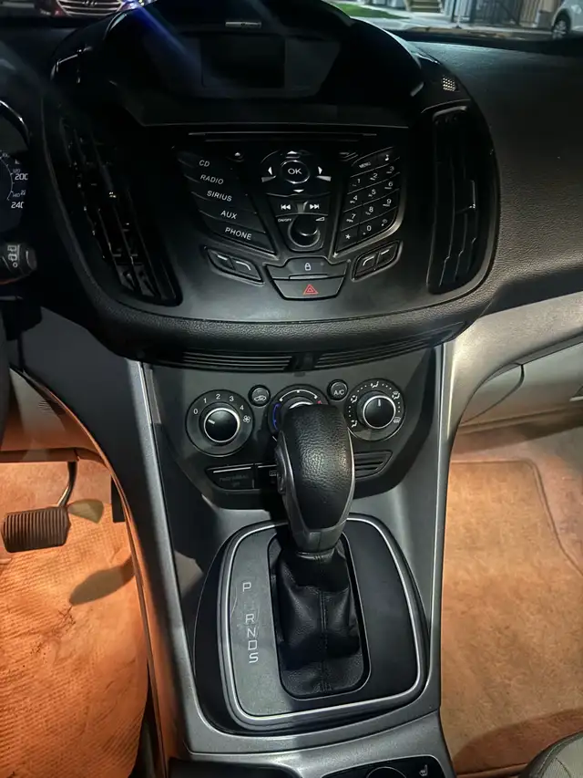 ford escape SE597791600154388483