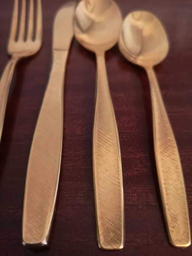 Rogers Gold Plated Flatware / Cutlery, Service for six and servi in Kitchen & Dining Wares in Oshawa / Durham Region - Image 3